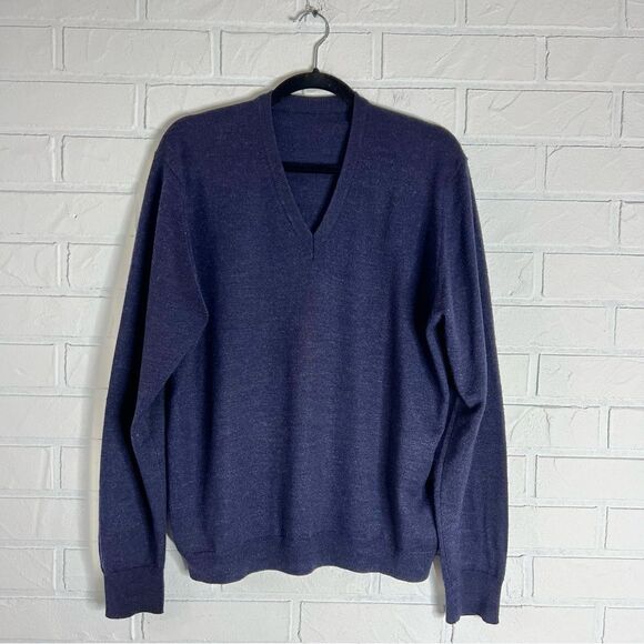 Vintage Navy Blue V Neck Sweater - Picture 3 of 9